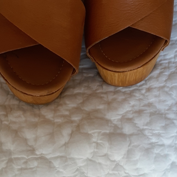 ☆STEVE MADDEN TAN LEATHER WEDGES SIZE 8☆ - Picture 3 of 6